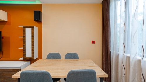 Valeri Pirotska 1BD · Central 1BD Apartment Next to Women's Market 10 Flat Manager Booking