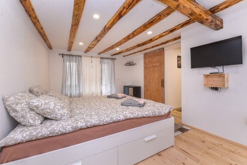 NEW Serdika Apartment | 2-BDR Artistic Maisonette 2 Flat Manager Booking