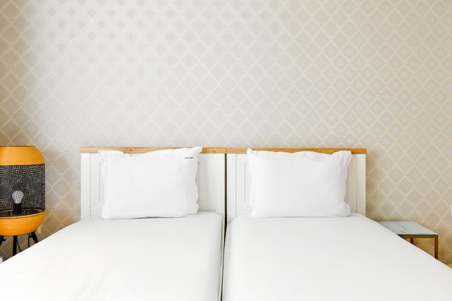 Classic Charm ~ 2BD Central Apartment 12 Flat Manager Booking