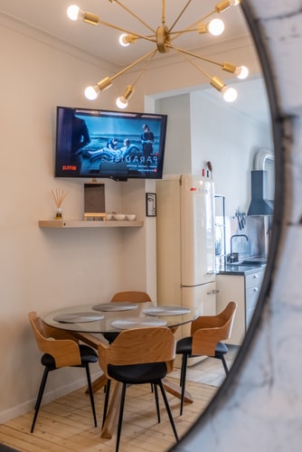 Spacious & Central 2BR with Terrace, Cozy & Modern 4 Flat Manager Booking