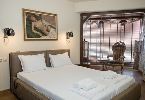 Modern Comfort & Vintage Charm with Panoramic View 2 Flat Manager Booking