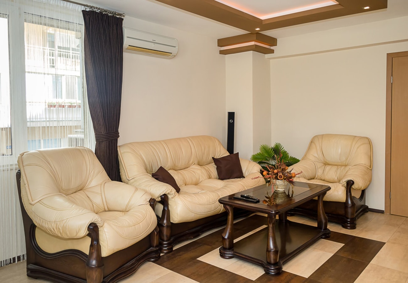 Bright & Spacious 2-Bedroom Flat in Central Varna 5 Flat Manager Booking