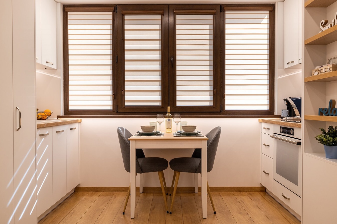 Luxury Studio Living with Top Location 7 Flat Manager Booking