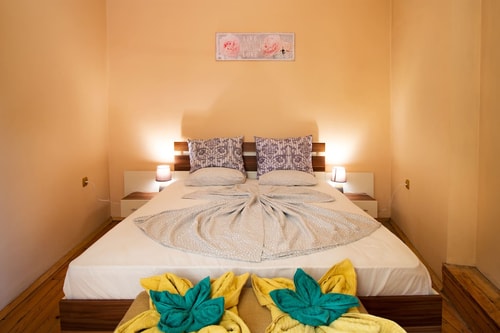 The Rocky House - Central & Private 2BDR 2 Flat Manager Booking