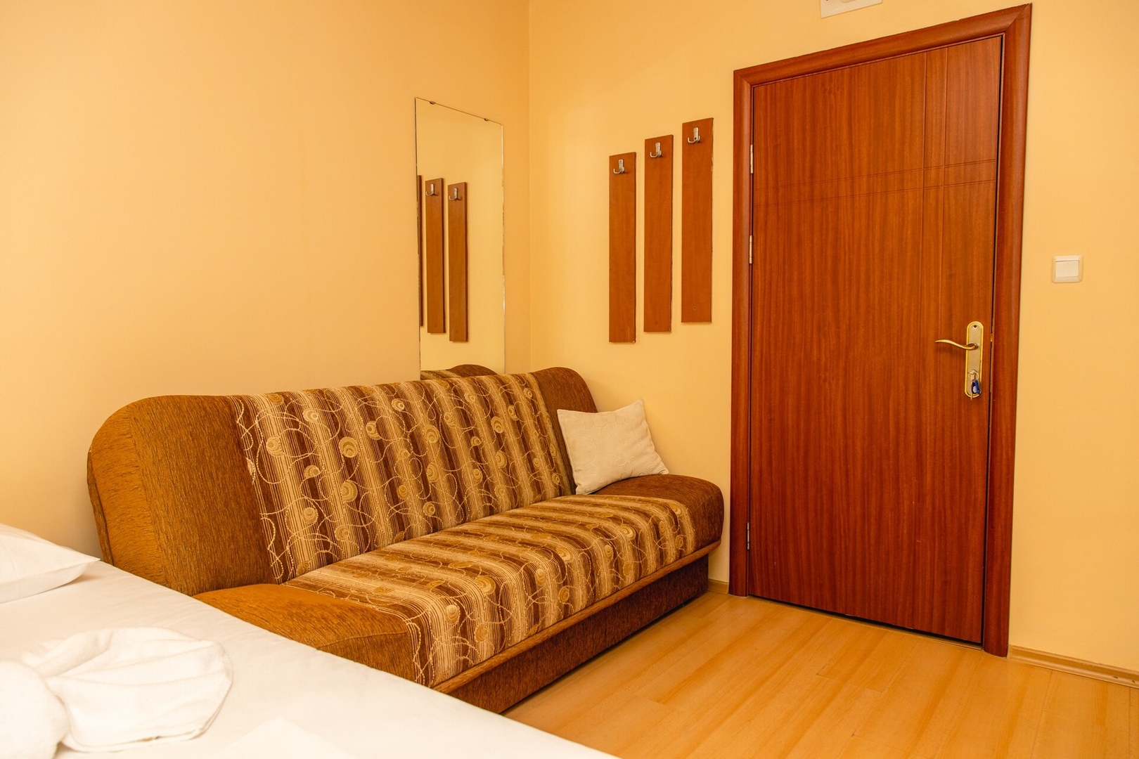 Compact studio with an indoor pool near Cacao Beach 6 Flat Manager Booking