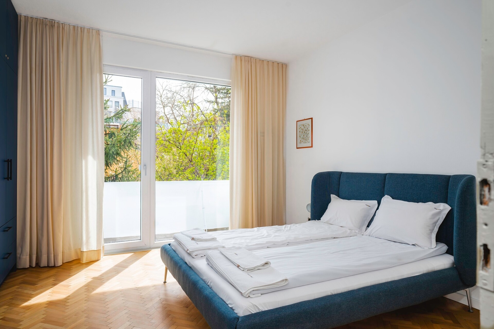 The Vintage Spot - 2BD Flat 1 Flat Manager Booking