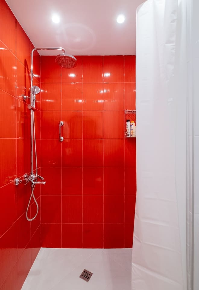 LZ Spacious One Bedroom Apartment in Top Centre 26 Flat Manager Booking