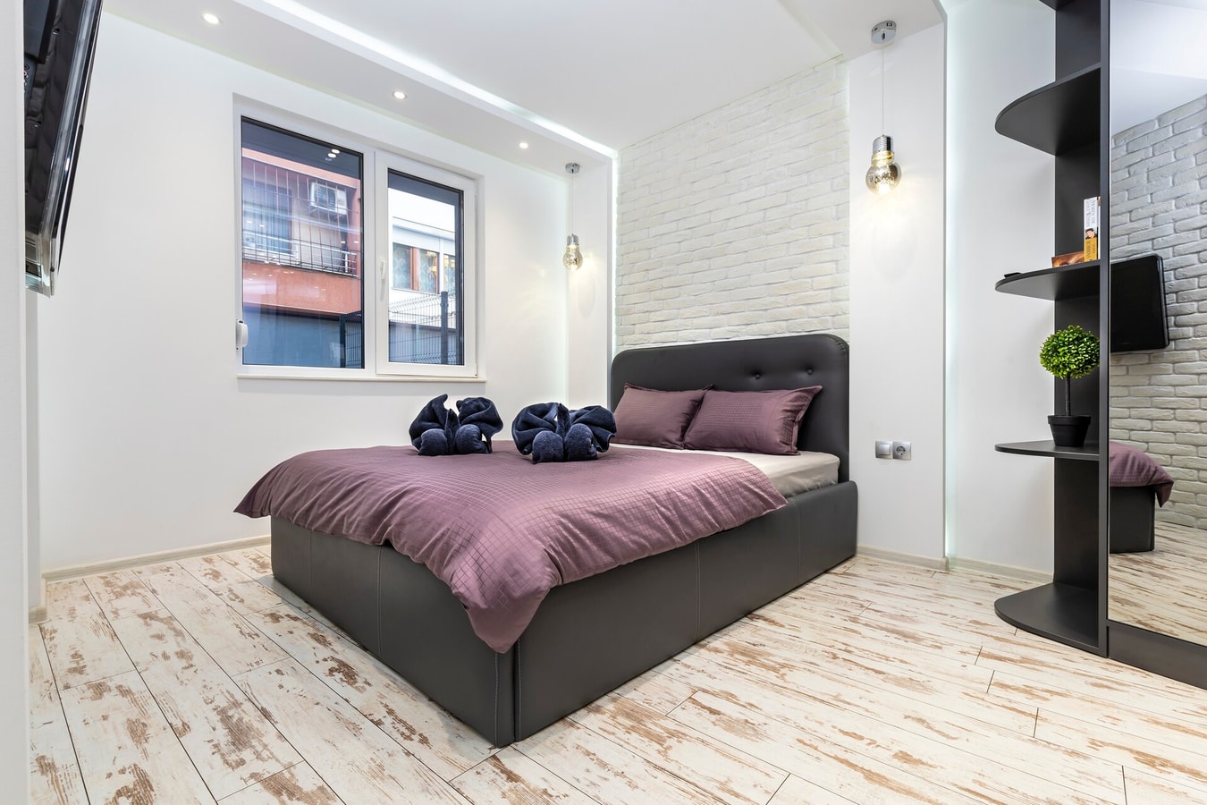 Modern 1BD Flat with Parking near the city centre 1 Flat Manager Booking
