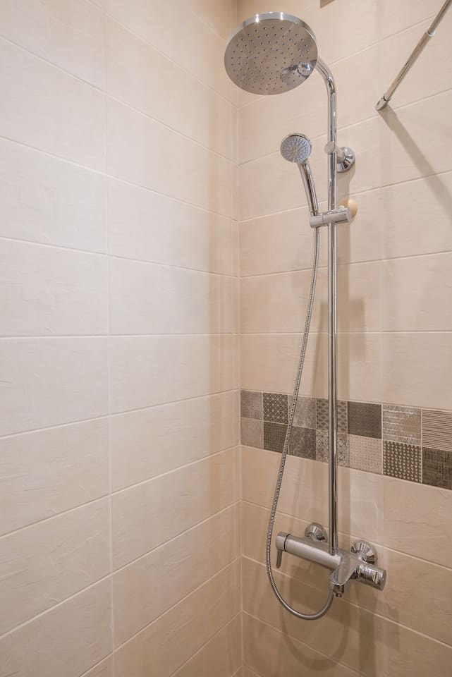 Designer, Business, Central, 1BDR Apartment 9 Flat Manager Booking