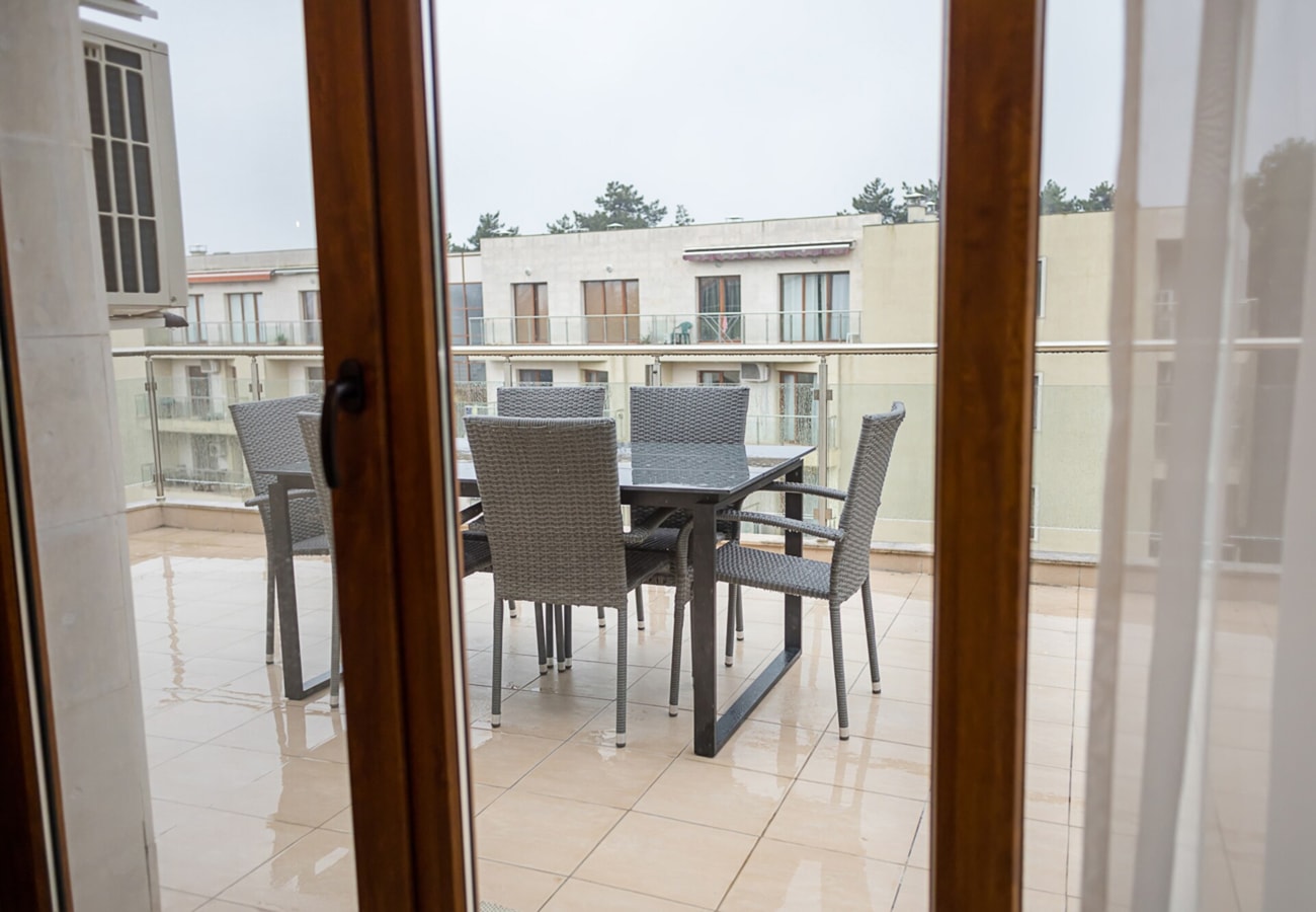 Moonlight Terrace - Panoramic Views, Luxe Comfort 15 Flat Manager Booking