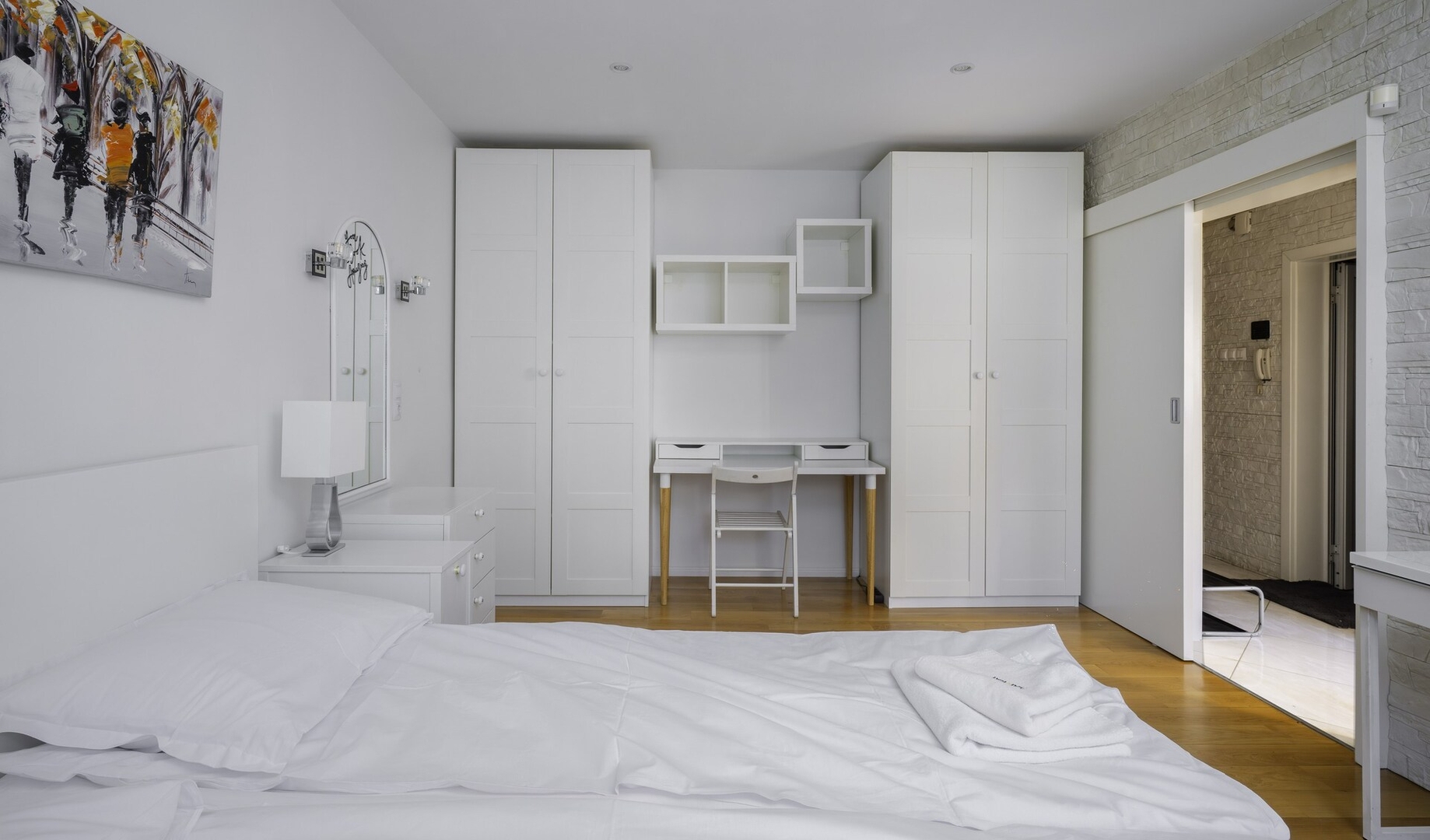 Bright & Cozy 1BD Apartment close to South Park 3 Flat Manager Booking