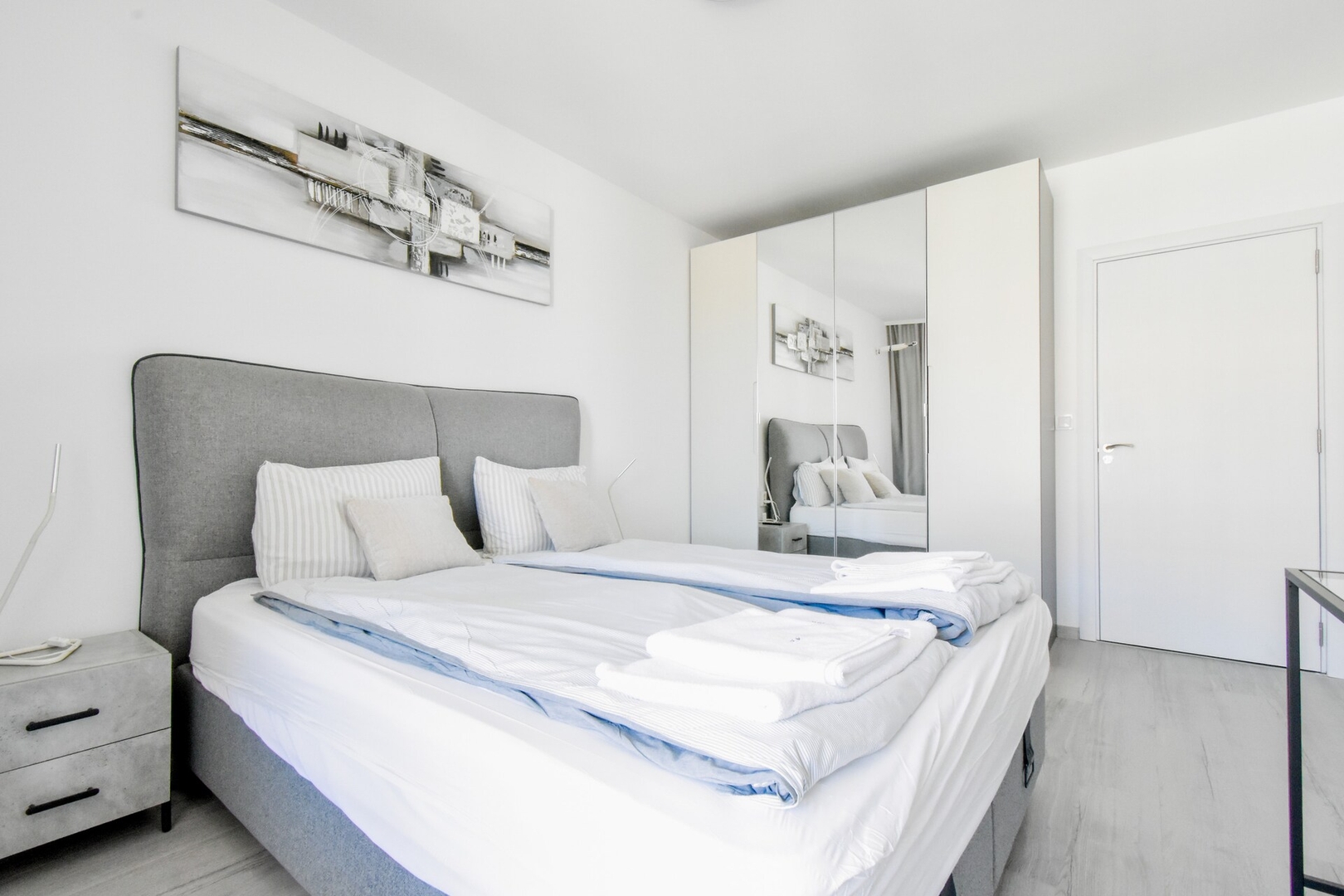Crème Lux – Elegant 1-BD in Manastirski Livadi 6 Flat Manager Booking