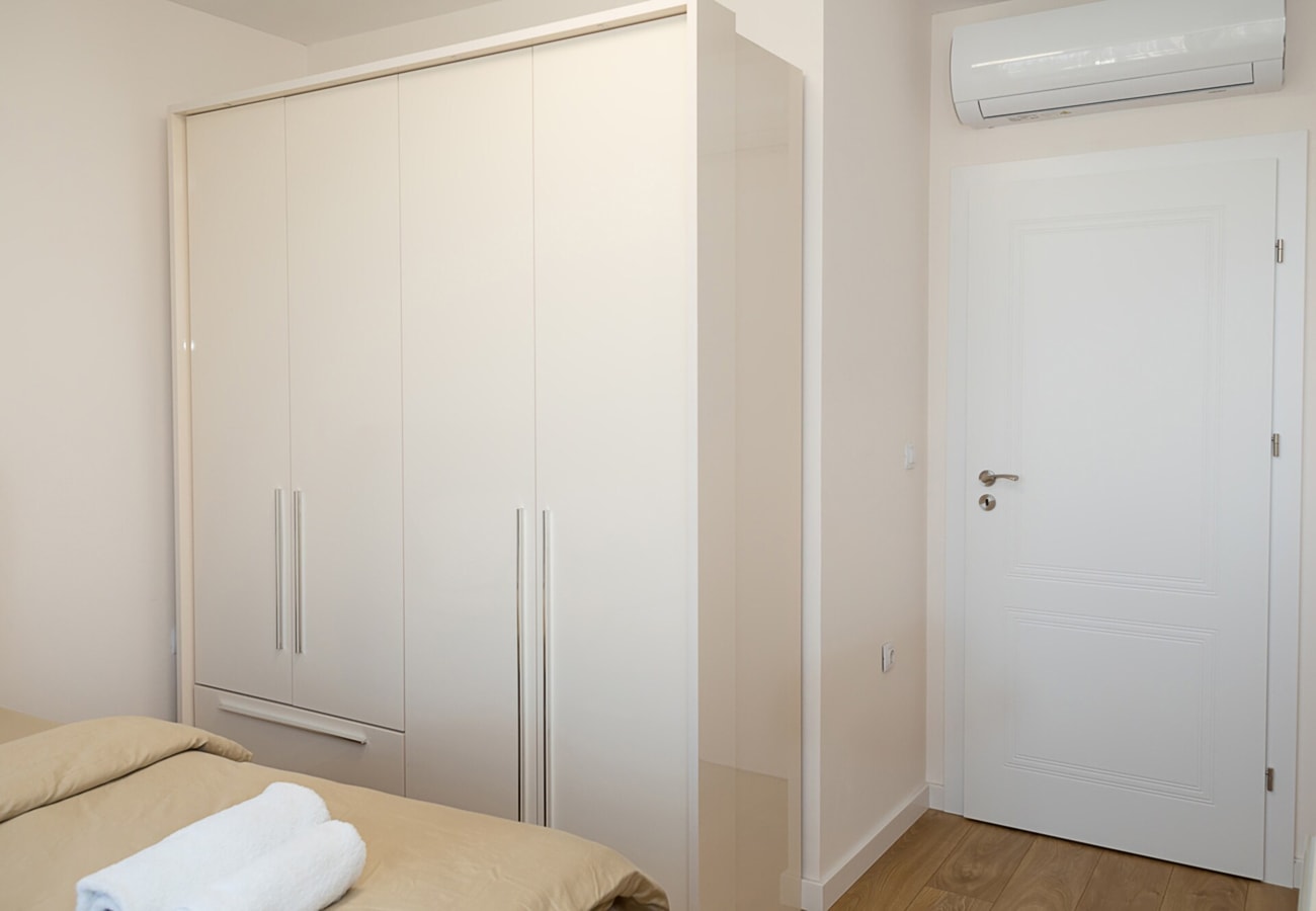 Stylish City Living by the Sea - 2BR Flat in Varna 25 Flat Manager Booking