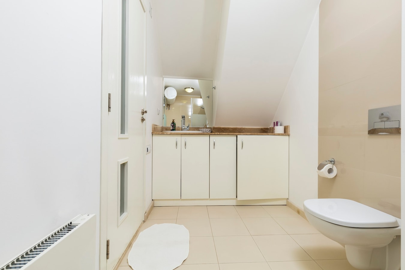 1BD Flat with a lovely terrace in the city centre 11 Flat Manager Booking