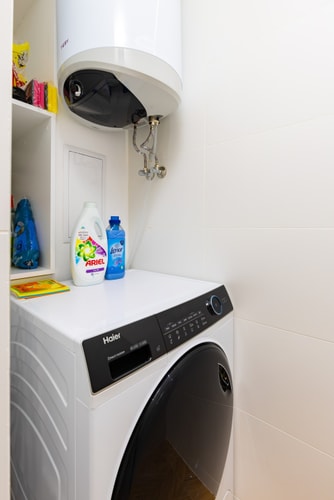 White&Grey Two 1-BD Apartments 50 Flat Manager Booking