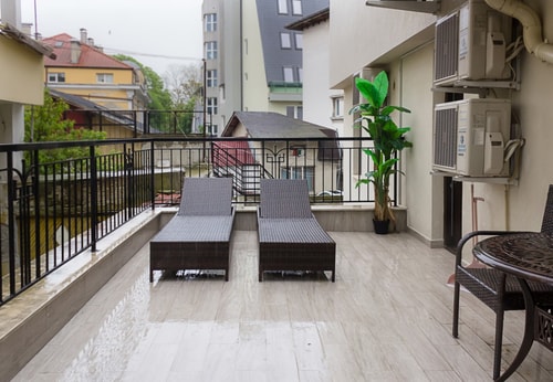 Center оf Varna: 1BD  with terrace & desk 4 Flat Manager Booking