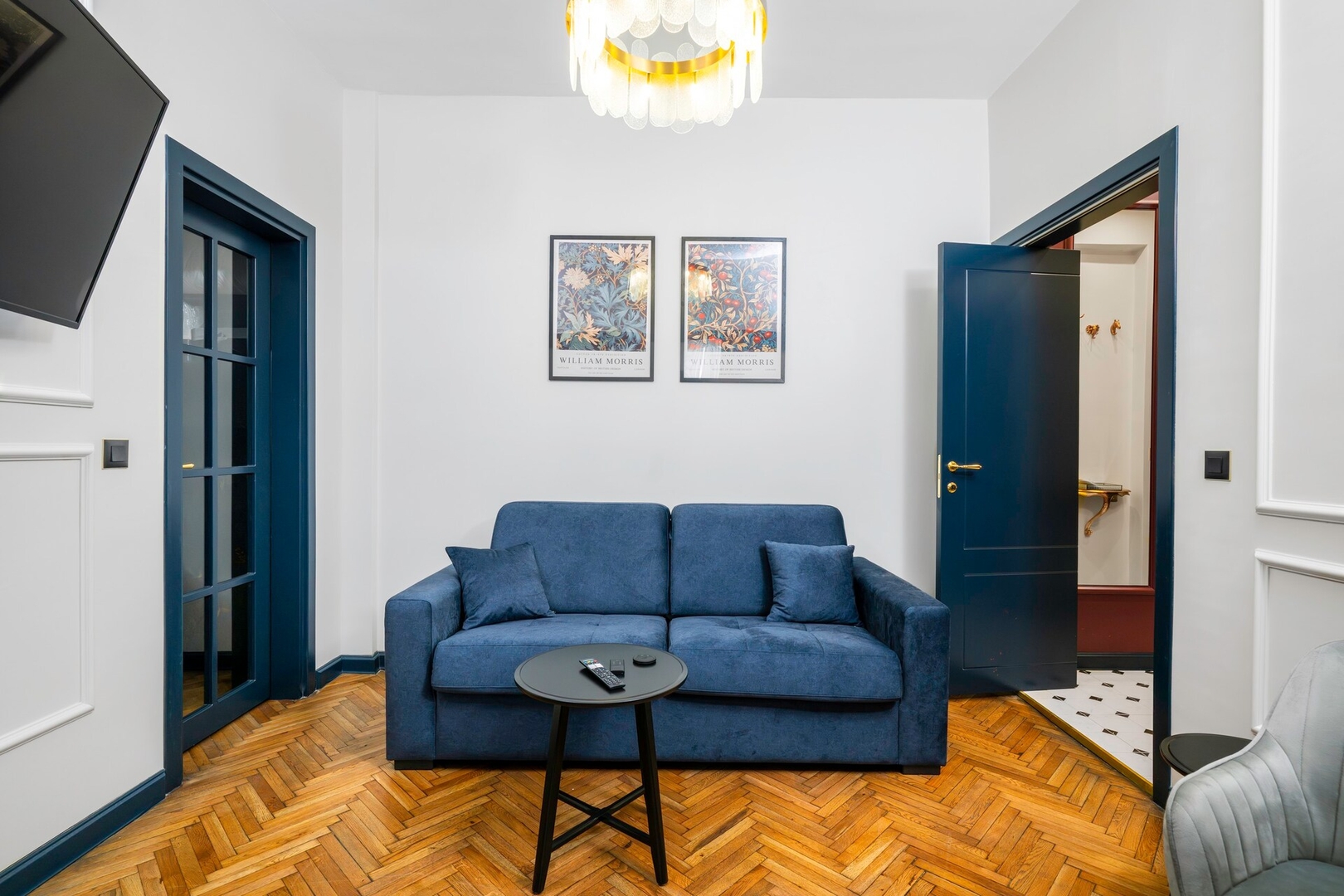 *Royal Retreat* - Your central designer spot 2 Flat Manager Booking