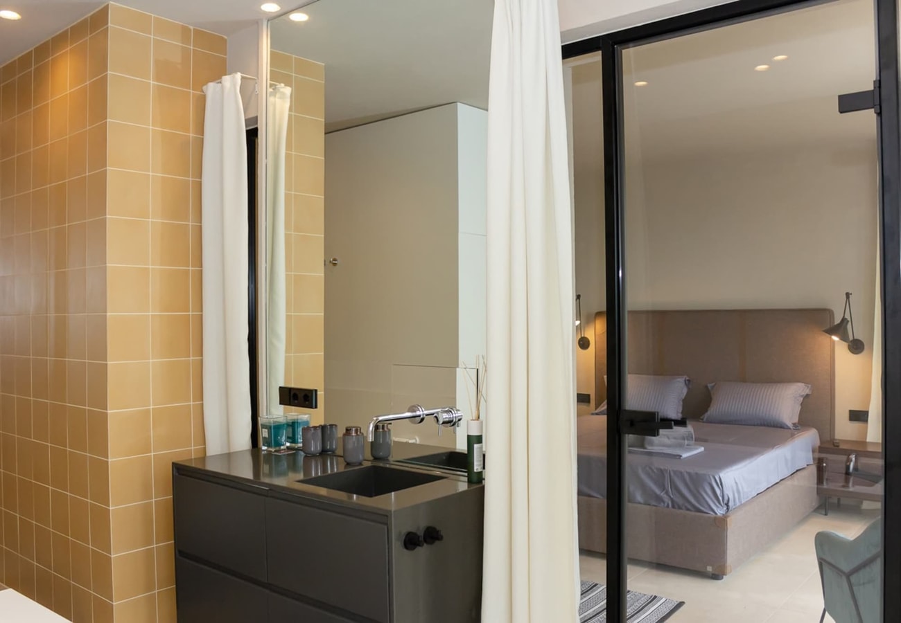 Luxury 4-bedroom Villa in Black Sea Rama Resort 35 Flat Manager Booking
