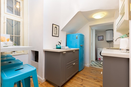 The Old Town Vintage 2-Bedroom Jewel 10 Flat Manager Booking