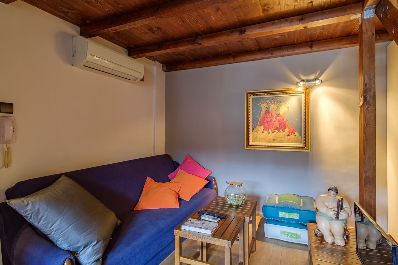 ~The Gallery ~ Art Studio in the Heart of Sofia 6 Flat Manager Booking