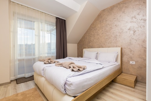 Sunny 1BD Apartment in OLD TOWN 0 Flat Manager Booking