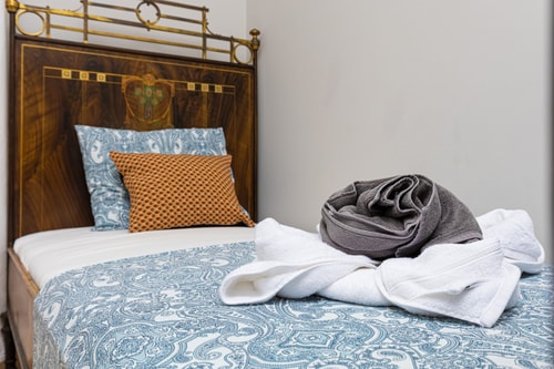 The Old Town Vintage 2-Bedroom Jewel 21 Flat Manager Booking