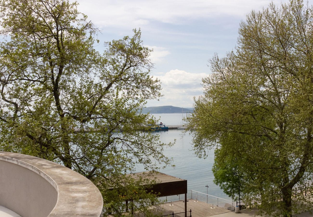 Cozy 1BD Apartment with a Spacious Terrace 32 Flat Manager Booking
