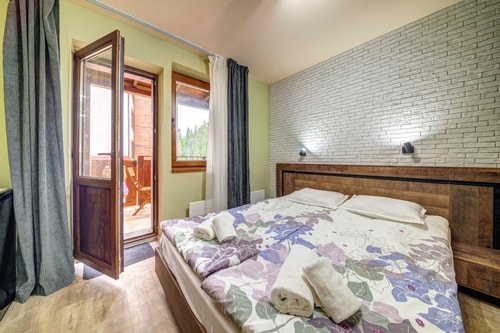 Private Room with Balcony | Grand Resort Pamporovo 5 Balchik Villas