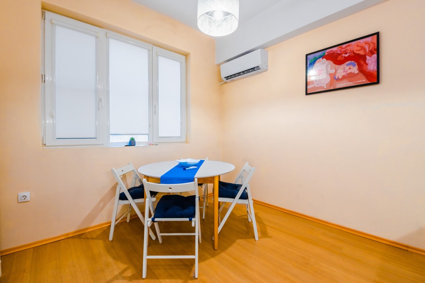 Sofia’s Best Area - Workspace+300 MBPS WiFi 19 Flat Manager Booking