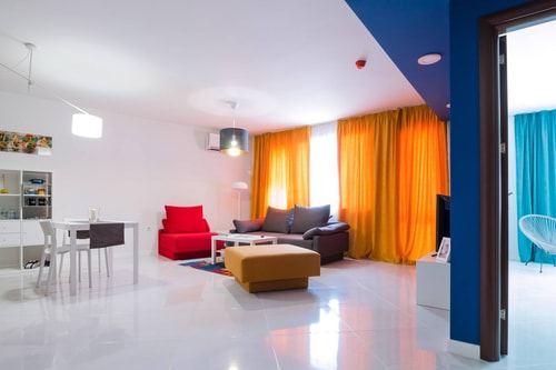 Pop your C-O-L-O-R-S - Funky and Modern 1BDR. Apt. 5 Flat Manager Booking