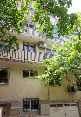 Black & White -1BD Flat in Varna Center 18 Flat Manager Booking
