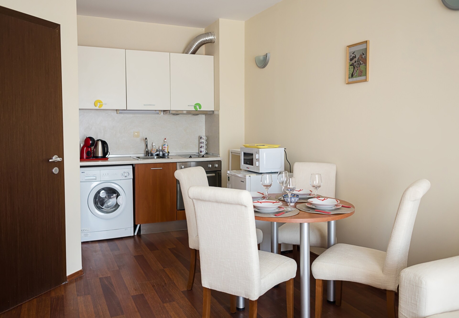 Beachfront Bliss-1BR Sea View Flat in Golden Sands 8 Flat Manager Booking