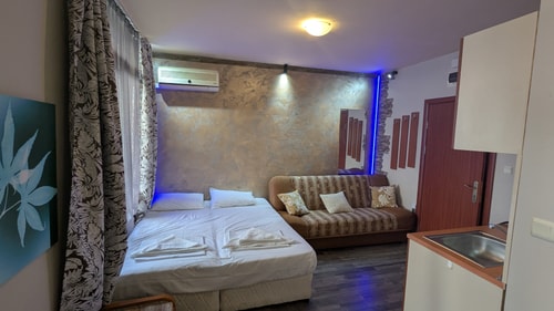 Compact studio with indoor pool near Cacao Beach 0 Flat Manager Booking