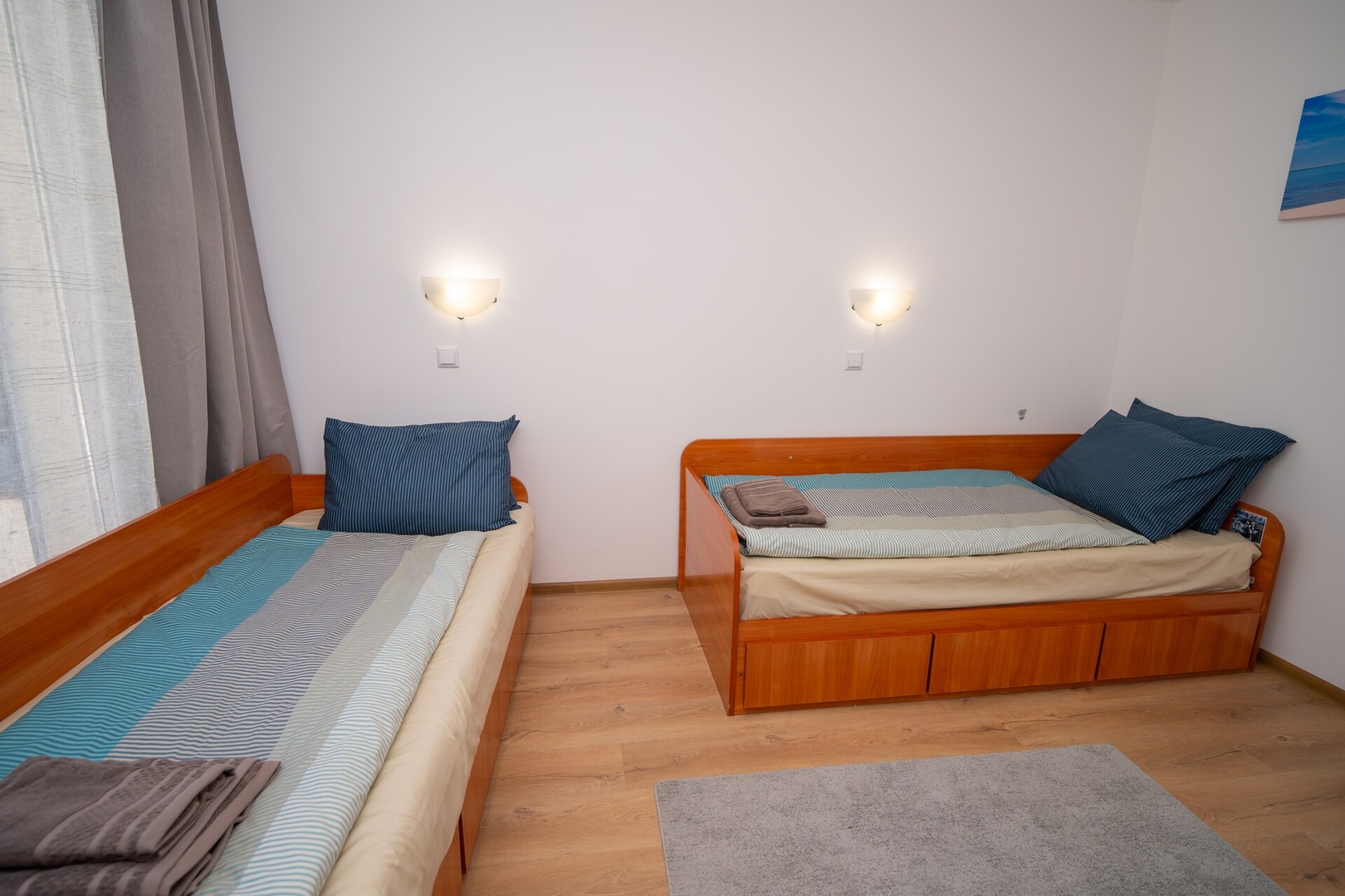 Spacious 2BD Apartment - Walk to City Center 23 Flat Manager Booking