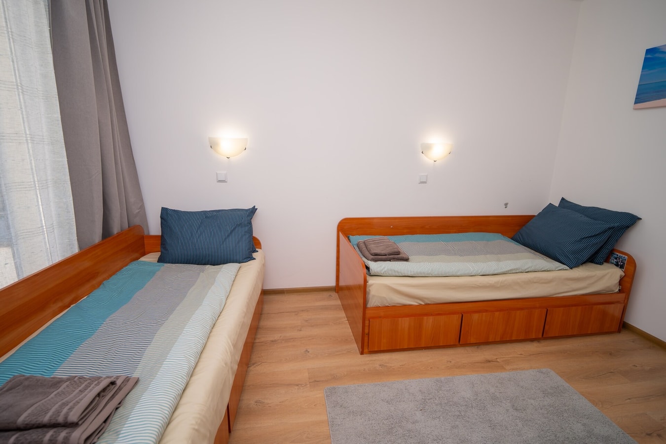 Spacious 2BD Apartment - Walk to City Center 23 Flat Manager Booking