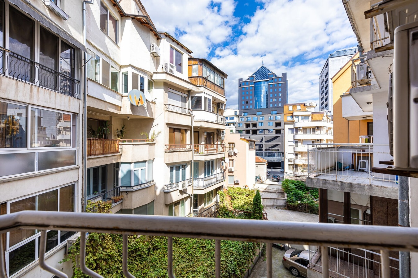 Centrally-located 1BD Apartment near Kapana 4 Flat Manager Booking