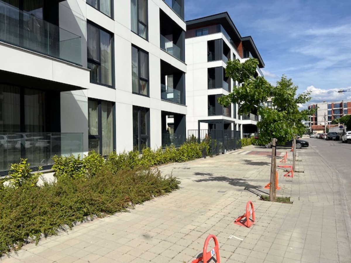 Gran Capital - Vodoley Rose Garden, FREE parking 13 Flat Manager Booking