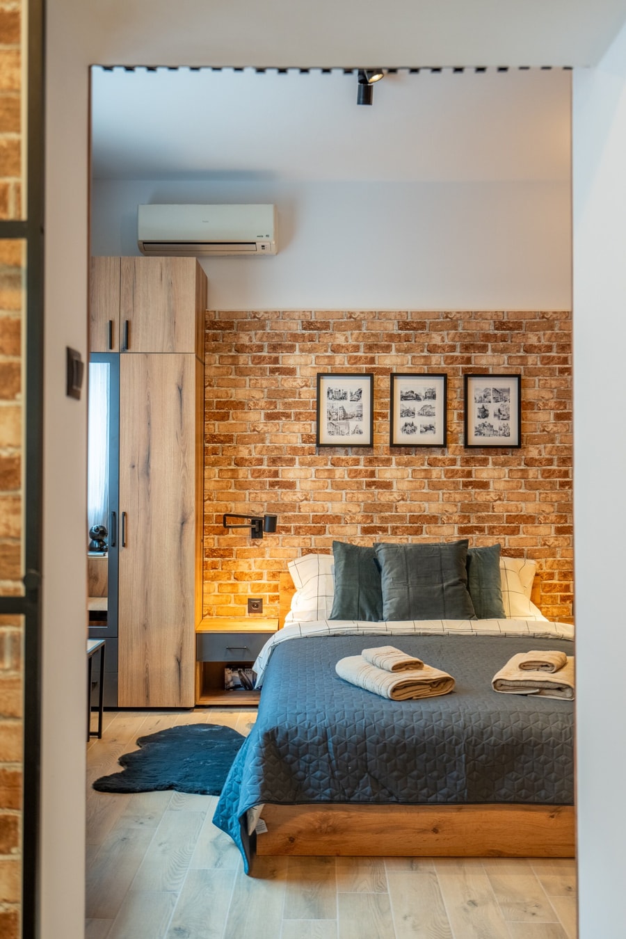BB Apartment 12 Flat Manager Booking