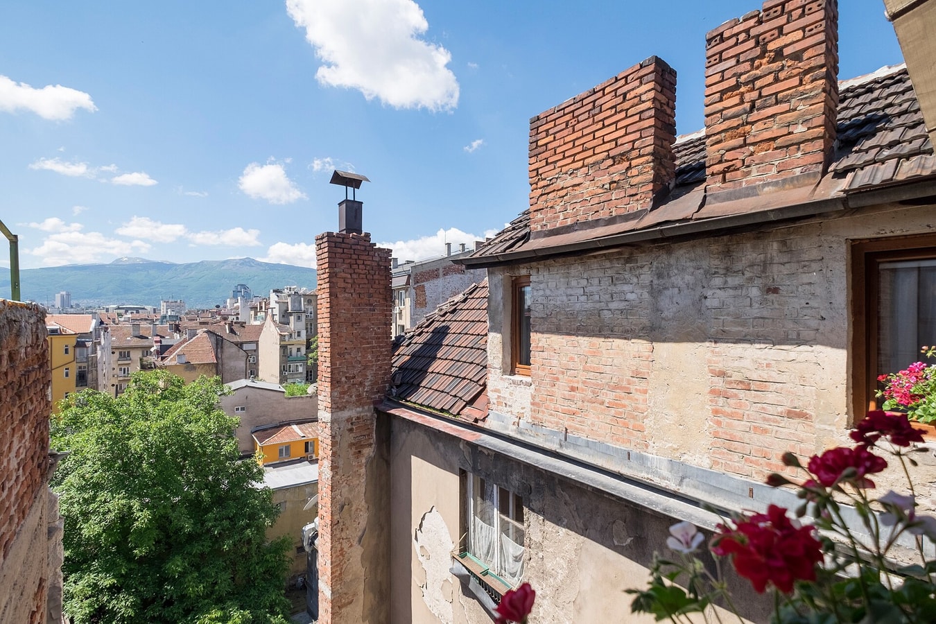 Jazzy · JAZZY off Vitosha Blvd: Feel the Rhythm of Sofia 32 Flat Manager Booking