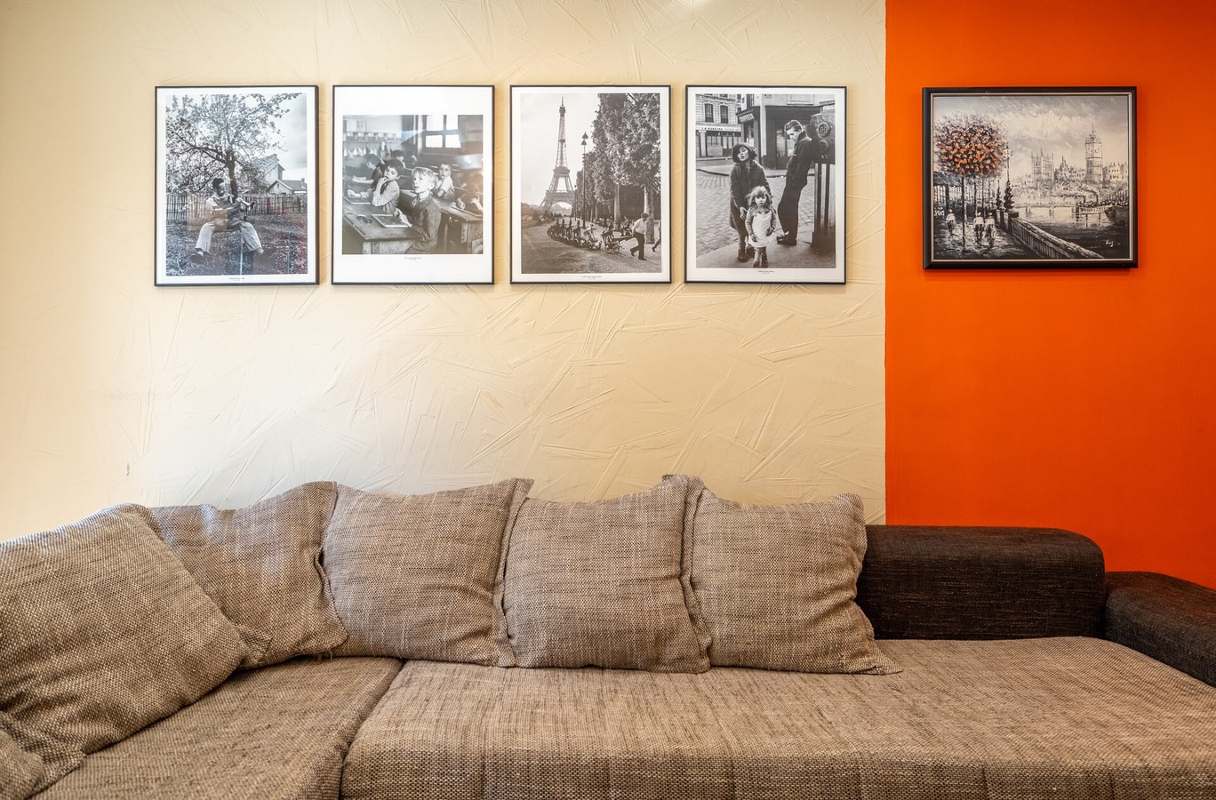 Urban Gallery 31 Flat Manager Booking