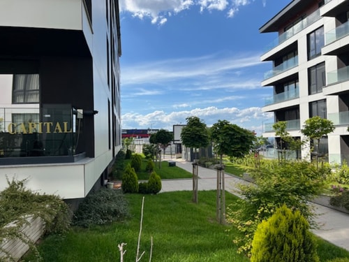 Gran Capital - Vodoley Rose Garden, FREE parking 3 Flat Manager Booking