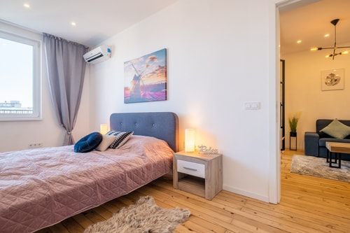 Bright Apartments – 2 Bedroom 11 Flat Manager Booking