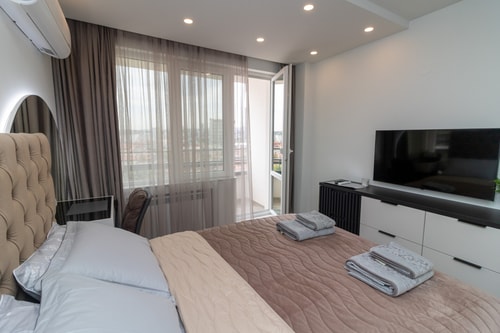 Gran Capital - Top Central Apartment. Free Parking 12 Flat Manager Booking