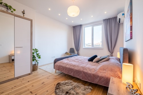 Bright Apartments – 2 Bedroom 1 Flat Manager Booking