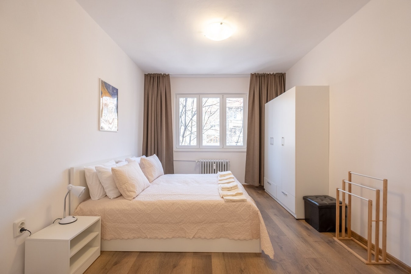 Peaceful downtown location - 2 bedroom apartment 11 Flat Manager Booking
