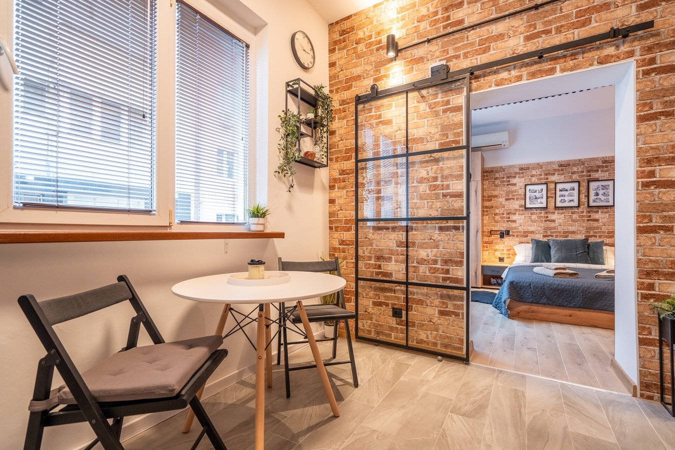 BB Apartment 21 Flat Manager Booking