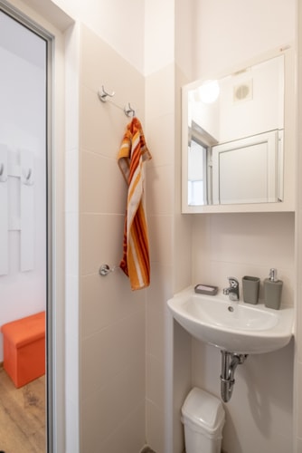 Peaceful downtown location - 2 bedroom apartment 22 Flat Manager Booking