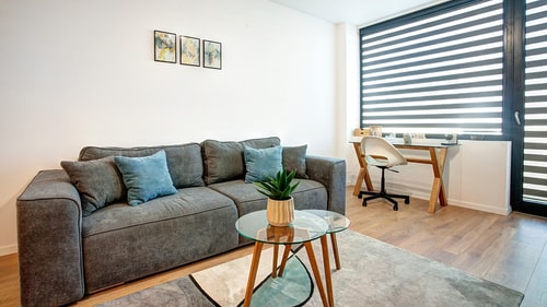 College Flat 5 Flat Manager Booking