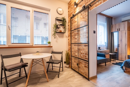 BB Apartment 5 Flat Manager Booking