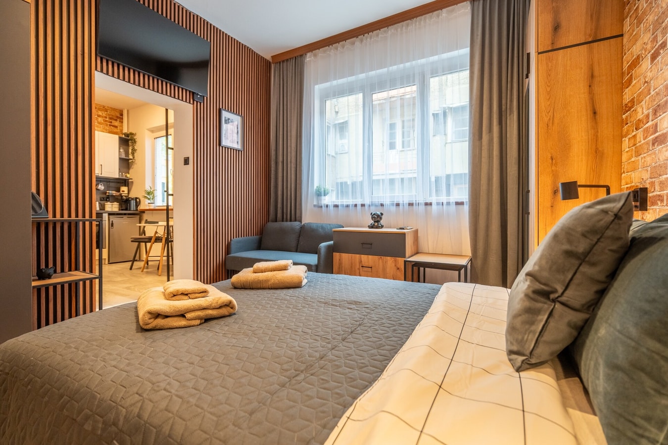 BB Apartment 14 Flat Manager Booking